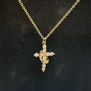 Elegant Gold Cross Pendant Necklace